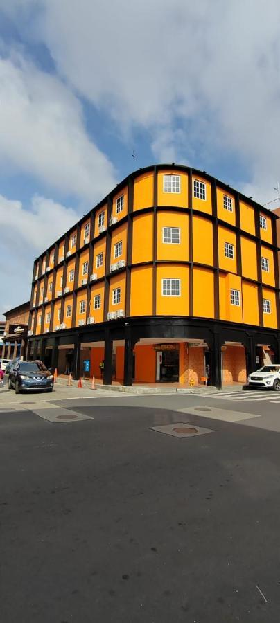 La Cubana Hotel & Suites Colon Bagian luar foto