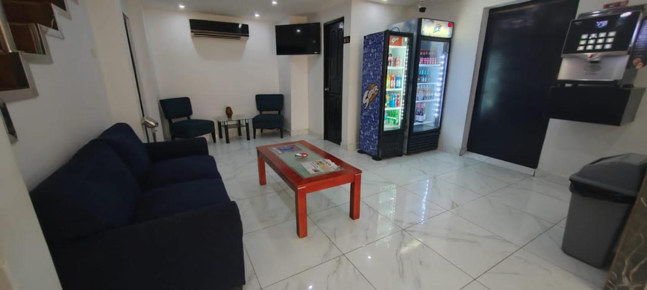 La Cubana Hotel & Suites Colon Bagian luar foto